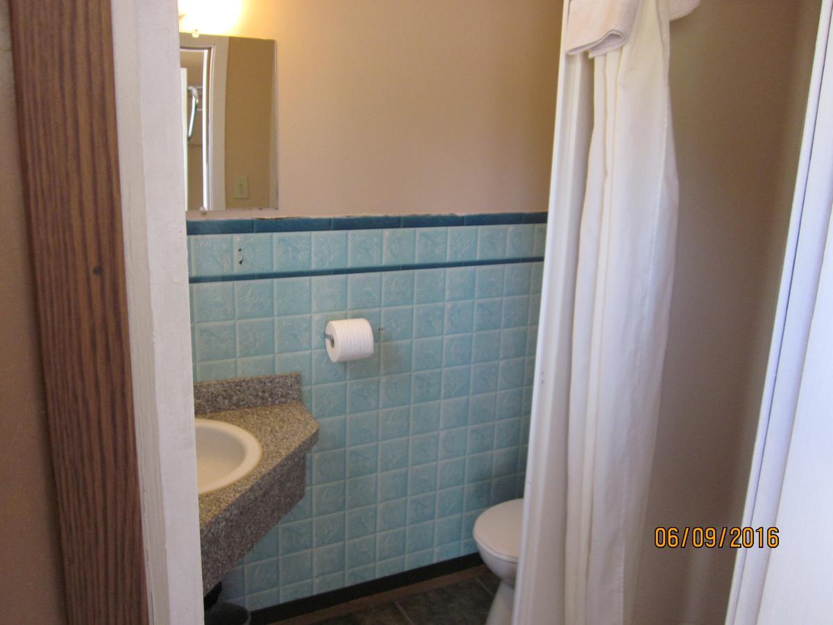 Valleyview Motel Williams Lake Ngoại thất bức ảnh